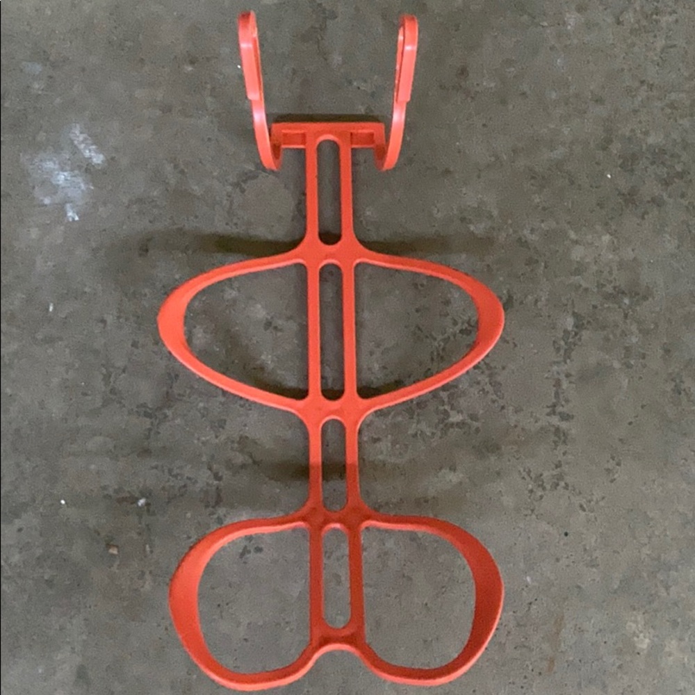 Automatic rebounder for basketball hoop